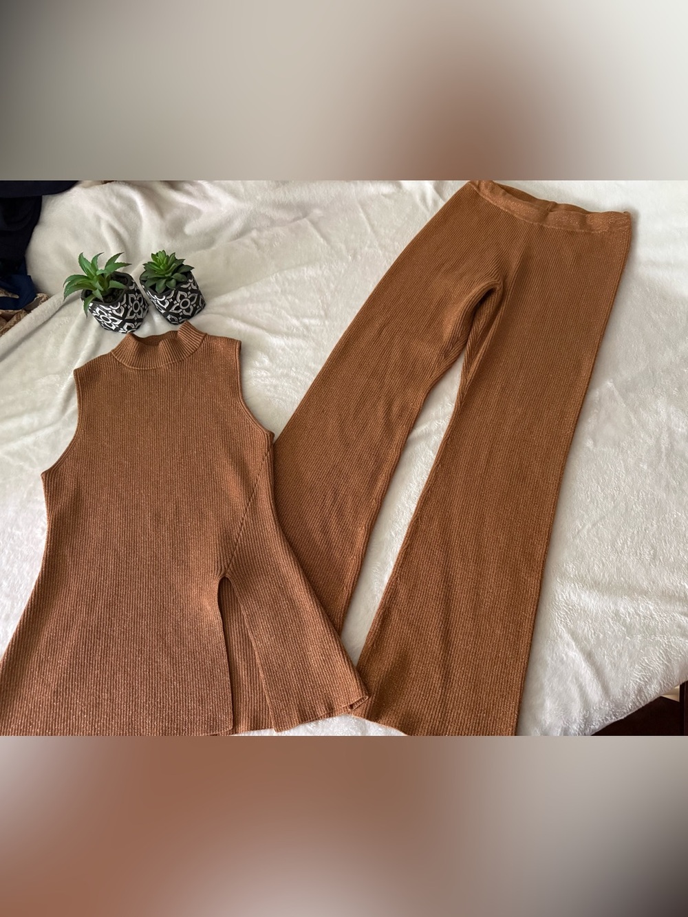 House of Harlow 1960 Brown Gold Ribbed Top Flare Pants 2pc Outfit M Medium